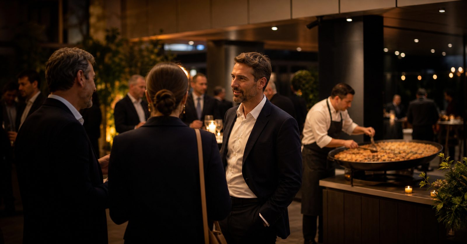 Grote Spaanse paella live bereid voor een evenement in Rotterdam